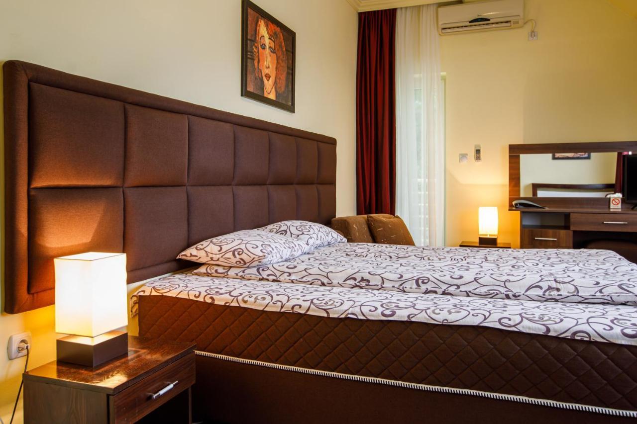 Villa Modena Суботица Экстерьер фото