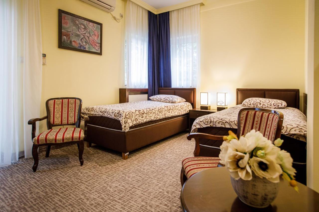 Villa Modena Суботица Экстерьер фото