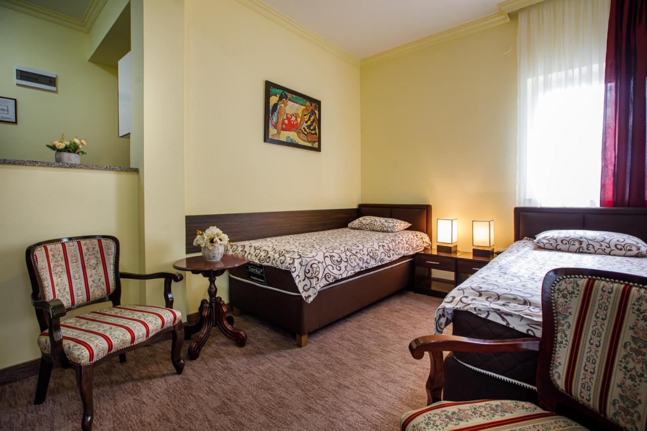 Villa Modena Суботица Экстерьер фото